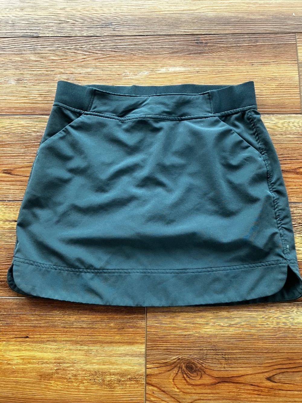 32 Degrees Cool Womens Green Skort Skirt Shorts Athletic Performance Size Small